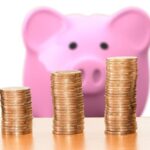 Как откладывать деньги с маленькой зарплаты: 5 способов, которые реально работают