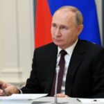 Путин подписал закон о переаттестации духовенства, обучающегося за рубежом