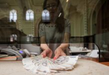 Миссия невыполнима: в Украине не знают, как определить прожиточный минимум