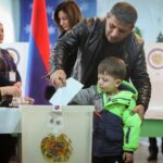 В Армении сегодня проходят досрочные парламентские выборы
