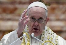 В Ватикане рассказали о состоянии папы Римского после операции