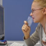 За долги спишут с карты всю зарплату, не оставят даже на еду?