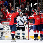 Устроил шоу перед Супербоулом: Овечкин оформил хет-трик из передач, превзошёл Эспозито и травмировал вратаря броском