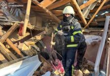 Россияне атаковали авиабомбами Золочев Харьковской области – в ХОВА сообщили о пострадавших