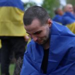 »Наши дома, свободны», – Зеленский показал первые кадры с воинами ВСУ, освобожденными из плена РФ