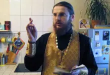 Как надо освящать квартиру — справа налево или слева направо?