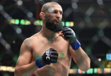 Шрам после падения с лестницы, завершение карьеры из-за рака и наезд на Нурмагомедова: чем известен чемпион UFC Чимаев