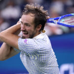 «Хотелось выплеснуть злость»: Медведев со скандалом проиграл на старте US Open, но завершать карьеру не собирается