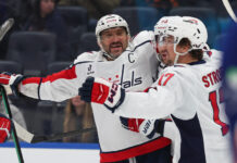 Не стар, а суперстар: Овечкин отдал пас-конфетку из «офиса», забросил в пустые ворота и продолжил бить рекорды