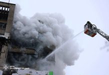 Удар дронов РФ по Днепру: разрушена многоэтажка, спасатели вытаскивают людей
