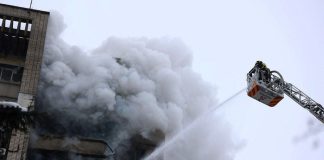 Удар дронов РФ по Днепру: разрушена многоэтажка, спасатели вытаскивают людей